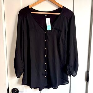 NWT Fortune and Ivy Margot Button Down Blouse Black Size Medium